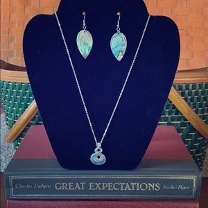 Paua shell necklace and earrings set